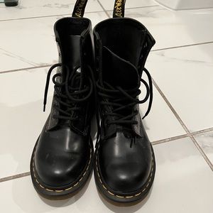 Black doc Martin boots